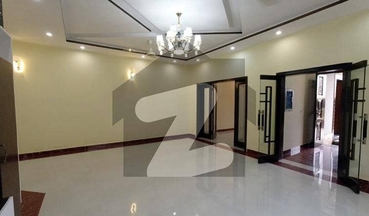 ای ایم ای سوسائٹی ۔ بلاک جے ای ایم ای سوسائٹی لاہور میں 3 کمروں کا 2 کنال بالائی پورشن 75 ہزار میں کرایہ پر دستیاب ہے۔