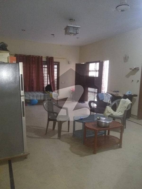 First Floor With 3 Bed DD Available For Rent