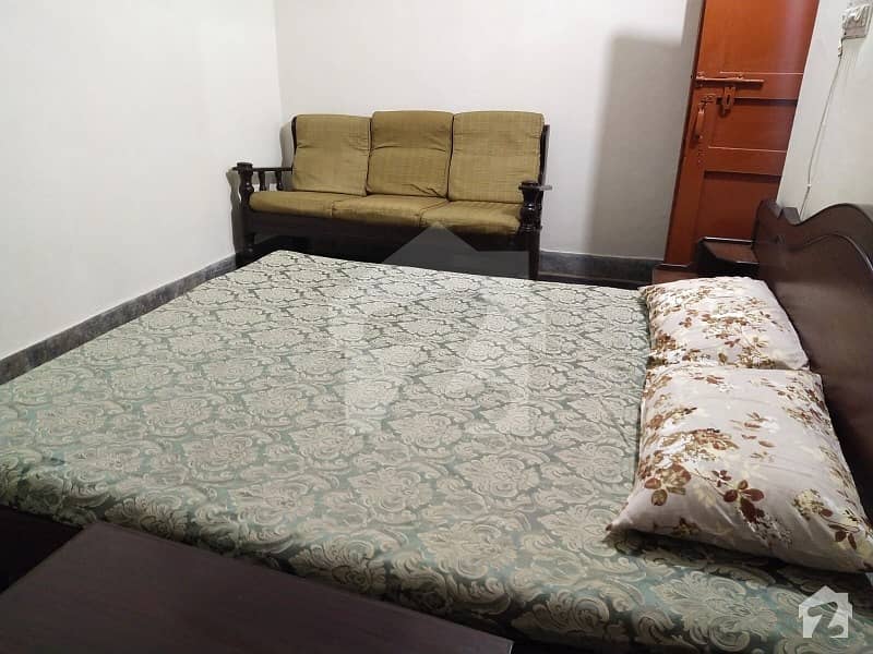 Fully Furnished Room Available For Rent Madina Town College Road Faisalabad