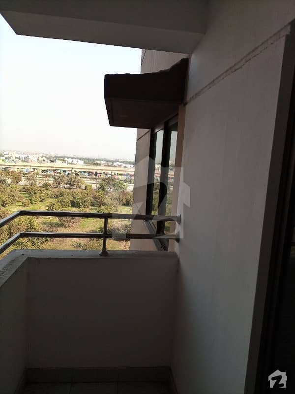 10 Marla Apartment 4th Floor Askari 10 Sector F Lahore