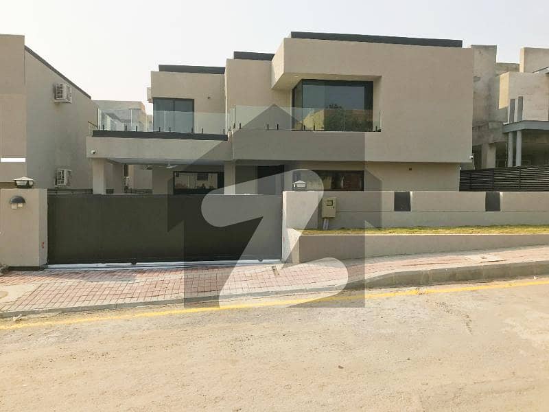 22 Marla Ultra Modern Brand New House Up For Sale