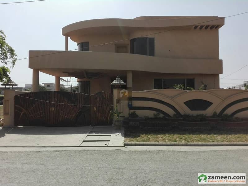 House Is Available For Sale At Izmir Town - Block Q