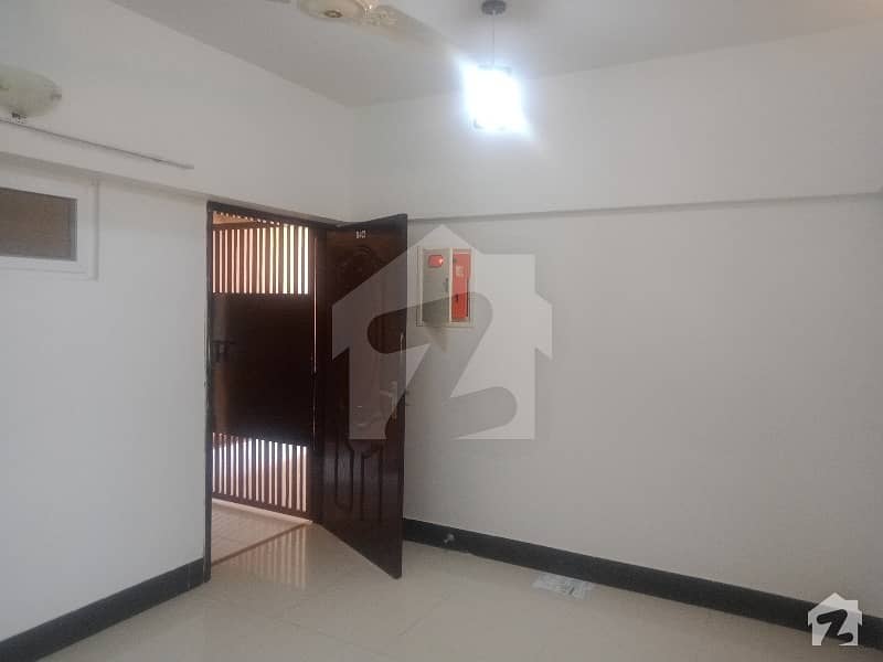 Centrally Located Flat In Clifton - Block 4 Is Available For Rent