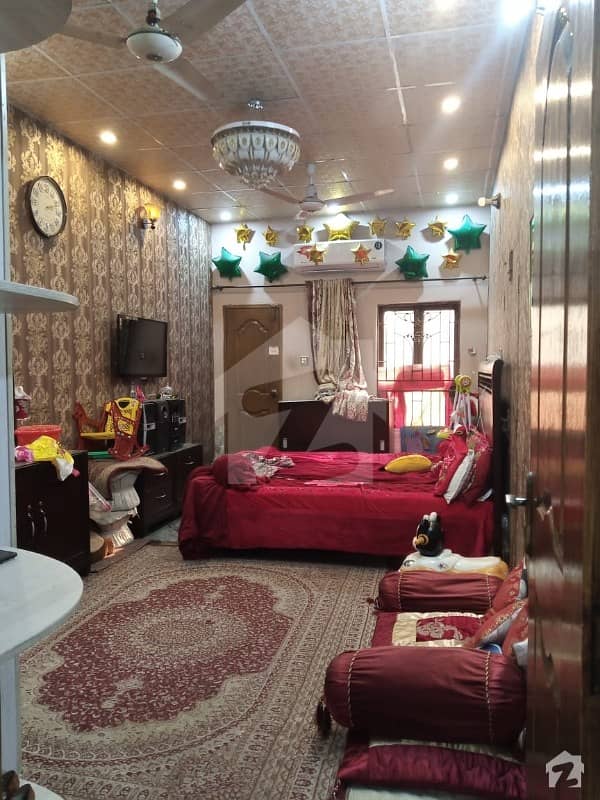 پی اے ایف آفیسرز کالونی کینٹ لاہور میں 3 کمروں کا 8 مرلہ مکان 1.85 کروڑ میں برائے فروخت۔