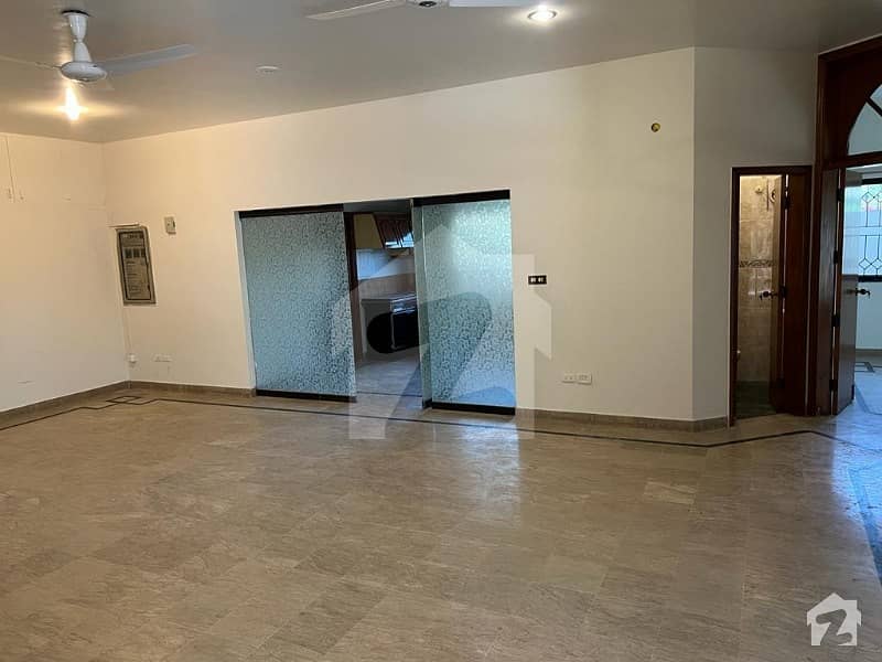 4500 Square Feet Lower Portion For Rent In Khayaban-E-Ittehad Road