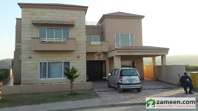 Golf View Brand New House For Rent Semi Furnished
