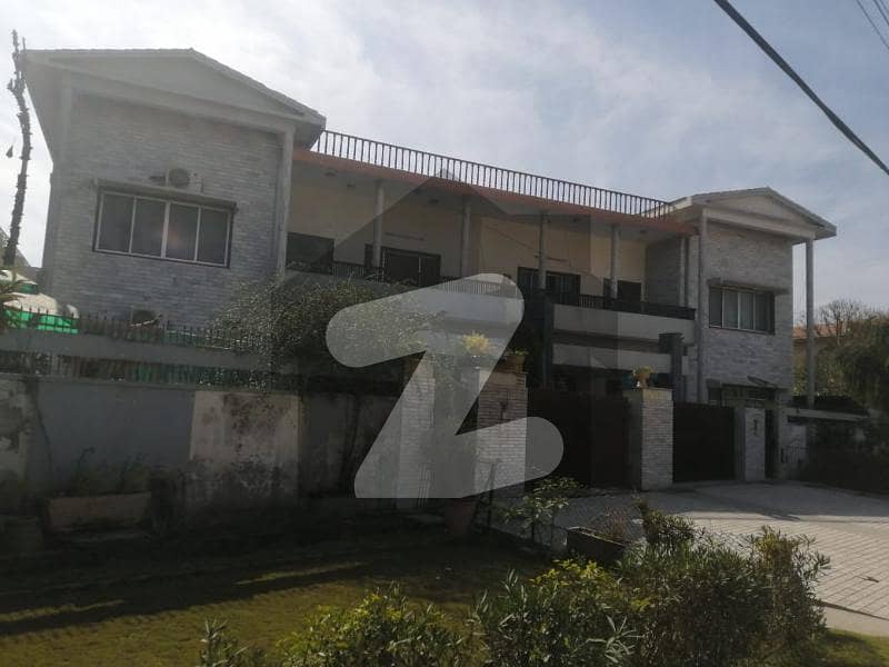 800 Square Yard House For Sale In Chaklala Scheme-iii Rawalpindi.