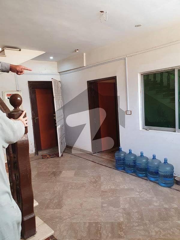 روفی گرین لینڈ سکیم 33 کراچی میں 5 کمروں کا 8 مرلہ مکان 2.3 کروڑ میں برائے فروخت۔