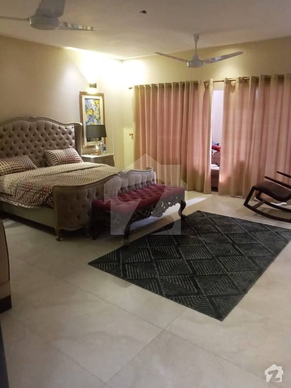 گارڈن ٹاؤن - طارق بلاک گارڈن ٹاؤن لاہور میں 5 کمروں کا 10 مرلہ مکان 4.1 کروڑ میں برائے فروخت۔