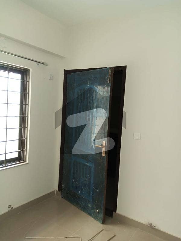 10 Marla Ideal Flat 3 Bed Apartment Brand New For Rent In Askari 10 Sector F