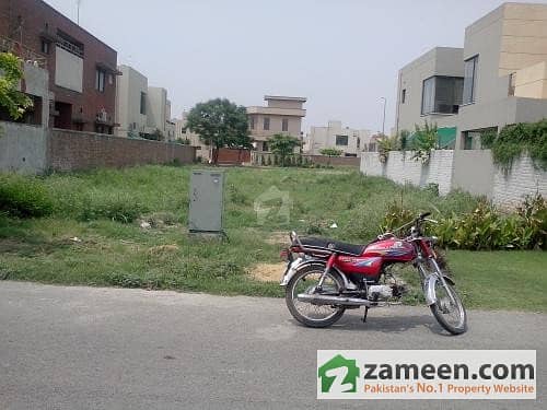 Superb Location Corner Almost Facing Park Plot