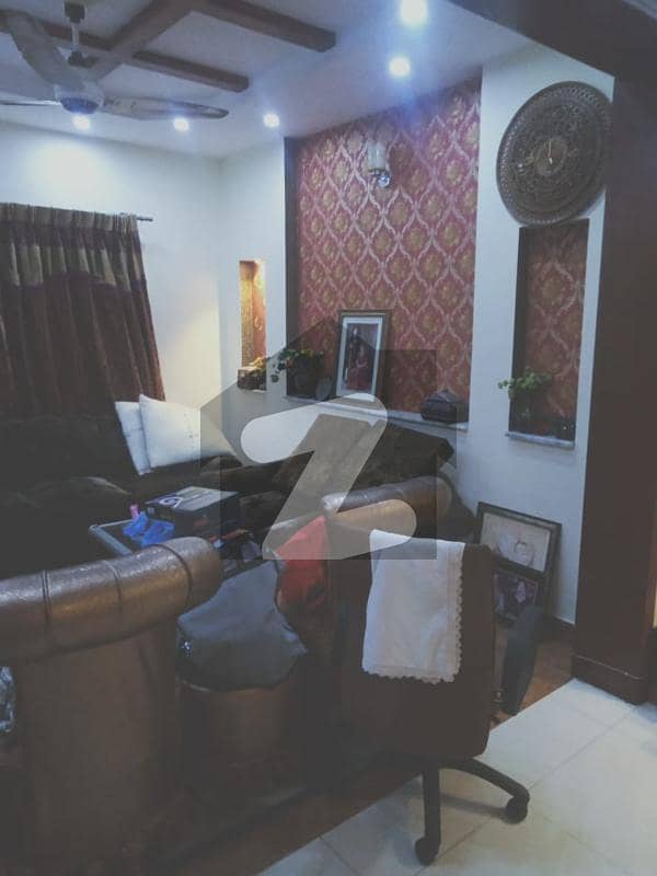 خیابانِ امین ۔ بلاک ایل خیابانِ امین لاہور میں 3 کمروں کا 10 مرلہ بالائی پورشن 45 ہزار میں کرایہ پر دستیاب ہے۔