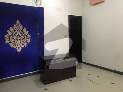 طارق گارڈن هاسنگ سکیم طارق گارڈنز لاہور میں 3 کمروں کا 5 مرلہ مکان 75 ہزار میں کرایہ پر دستیاب ہے۔
