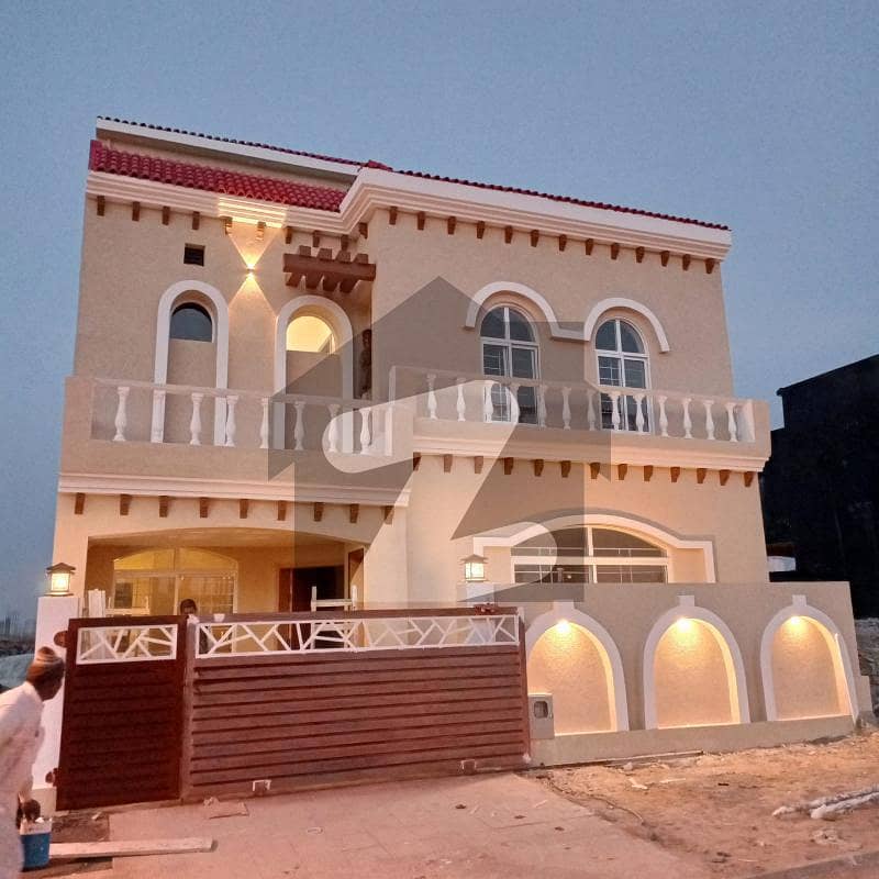 روز گارڈن بحریہ ٹاؤن فیز 8 بحریہ ٹاؤن راولپنڈی راولپنڈی میں 5 کمروں کا 5 مرلہ مکان 1.6 کروڑ میں برائے فروخت۔