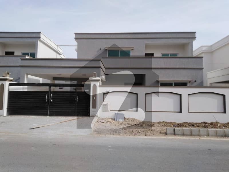 فالکن کمپلیکس نیوملیر ملیر کراچی میں 5 کمروں کا 1 کنال مکان 6.8 کروڑ میں برائے فروخت۔