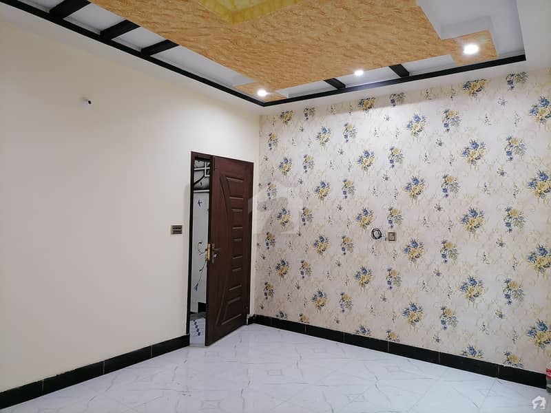 2 Marla Lower Portion In Samanabad Is Available For rent