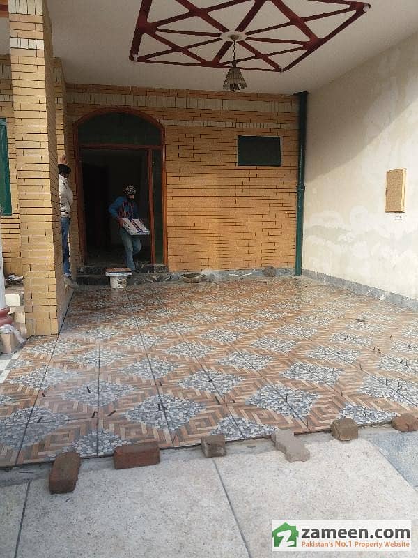 12 Marla Corner 80 Feet Road Double Storey House At Johar Town Lahore