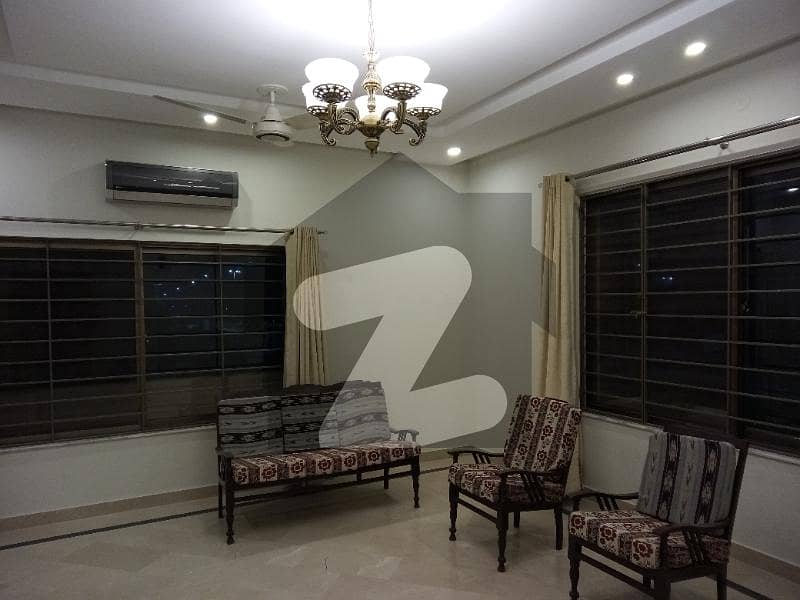 600 Sq Yards Beautiful Upper Portion For Rent In D-12