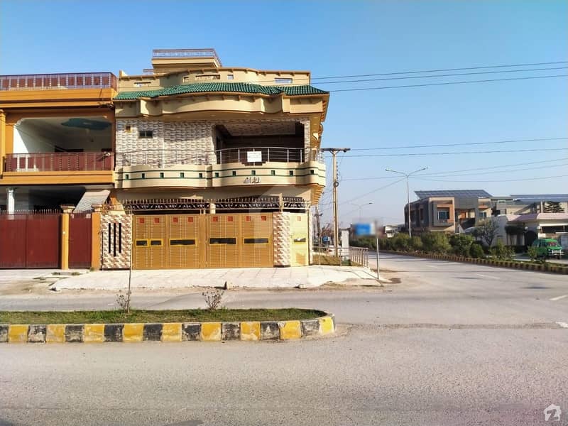 Centrally Located House In Hayatabad Is Available For Sale