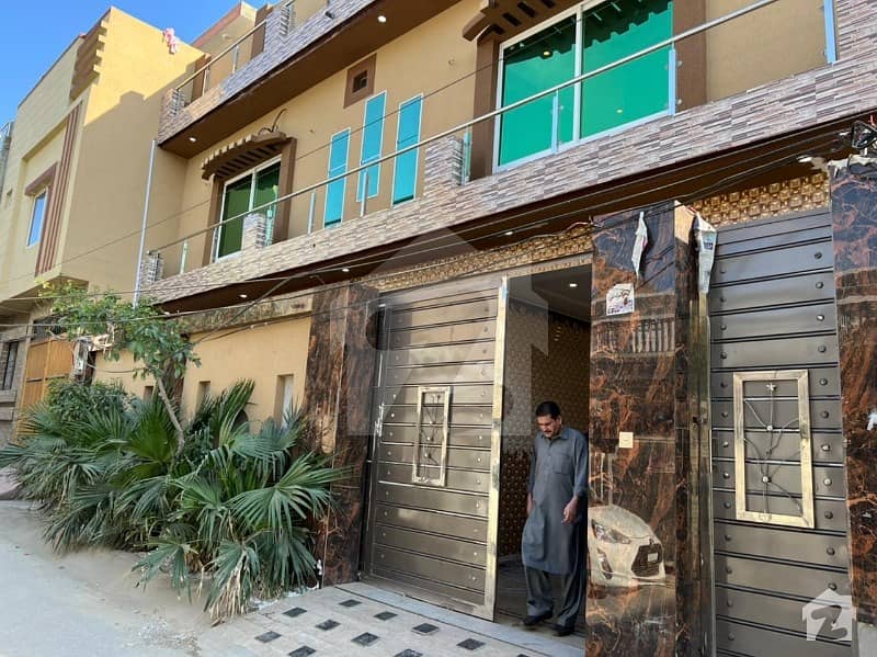 گُل بہار پشاور میں 8 کمروں کا 9 مرلہ مکان 4.5 کروڑ میں برائے فروخت۔