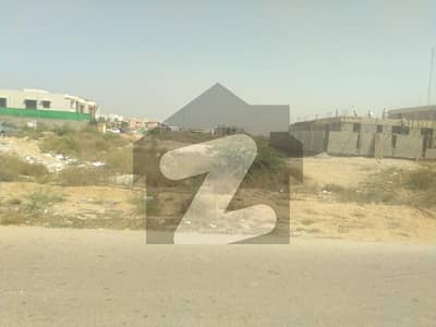1000 Yards Residential Plot For Sale On 30th Street Off Rahat