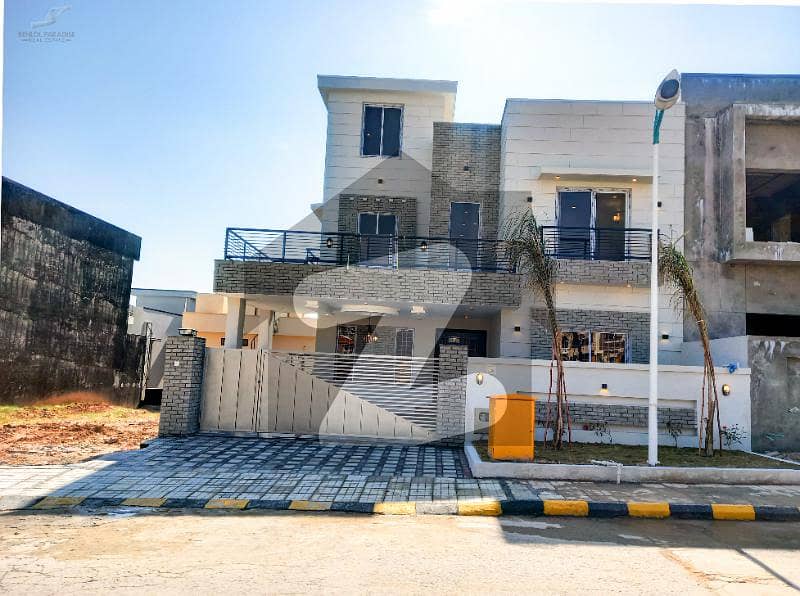 بحریہ ٹاؤن فیز 8 بحریہ ٹاؤن راولپنڈی راولپنڈی میں 5 کمروں کا 10 مرلہ مکان 3.8 کروڑ میں برائے فروخت۔