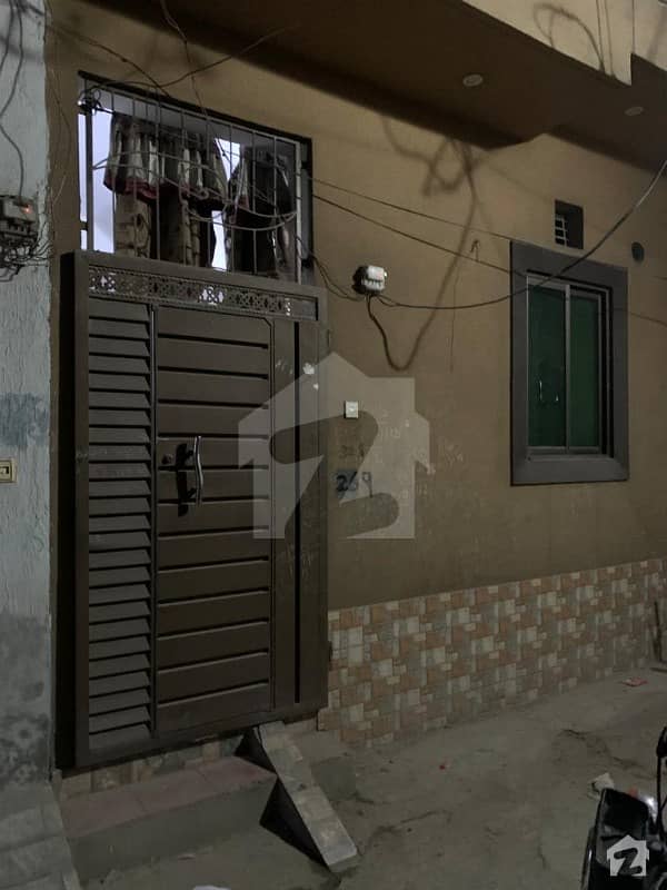 جاوید کالونی ۔ غازی روڈ لاہور میں 2 کمروں کا 1 مرلہ مکان 40 لاکھ میں برائے فروخت۔