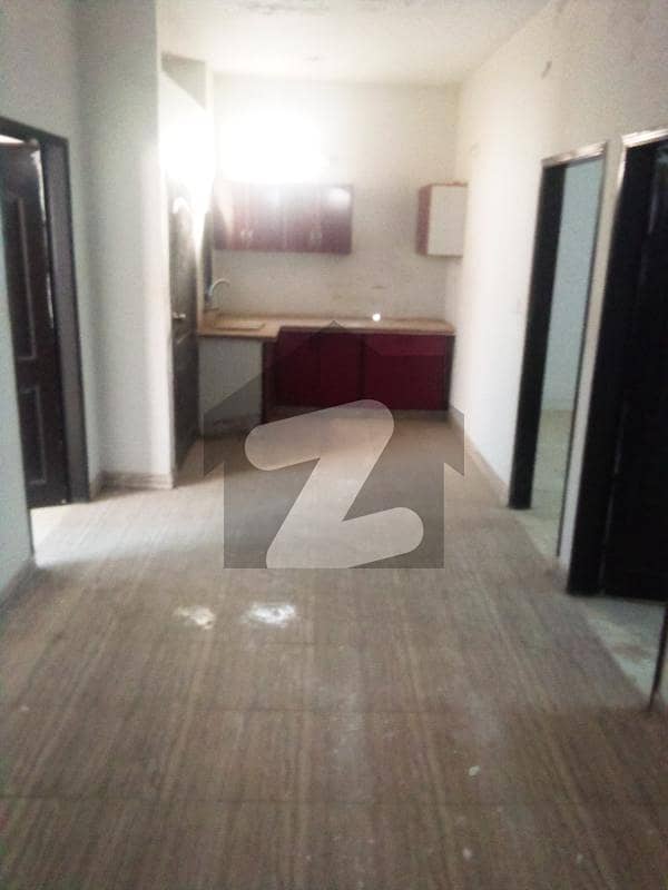 100 Yards 4 Rooms Flat For Sale In Diamond City Society Scheme 33