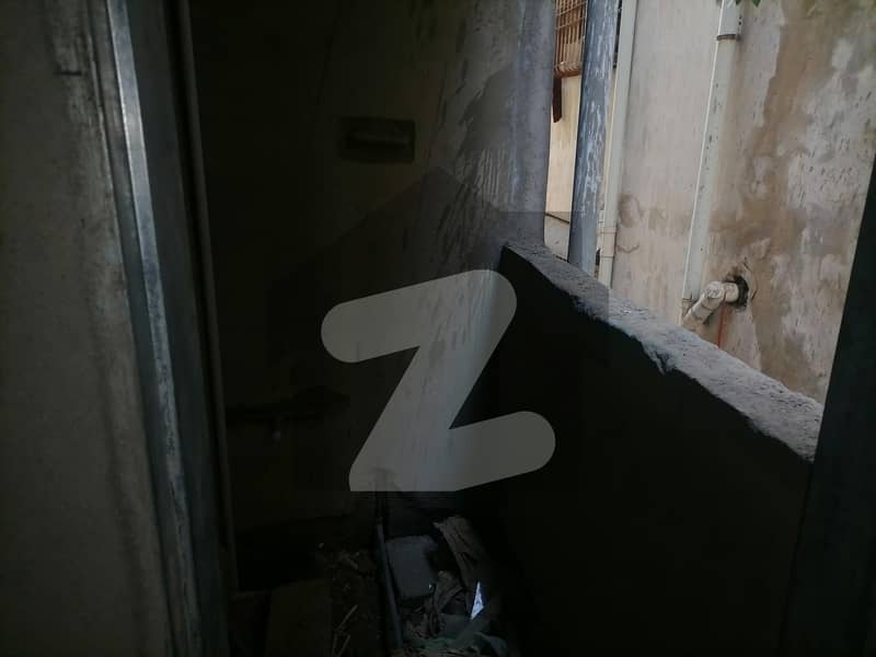 ناظم آباد 3 - بلاک اے ناظم آباد 3 ناظم آباد کراچی میں 3 کمروں کا 4 مرلہ بالائی پورشن 52 لاکھ میں برائے فروخت۔