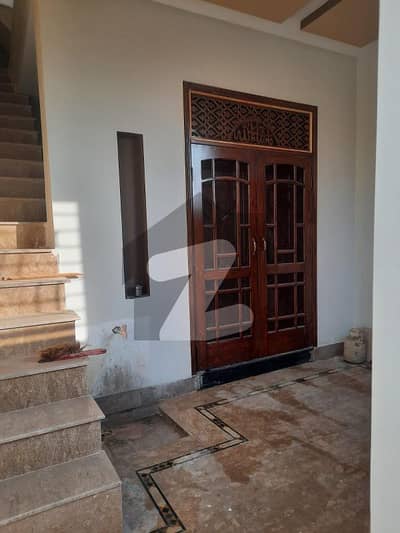 بوسان روڈ ملتان میں 4 کمروں کا 4 مرلہ مکان 52 لاکھ میں برائے فروخت۔