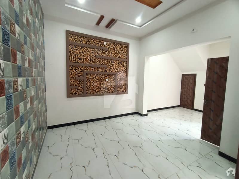 گلبرگ ویلی فیصل آباد میں 3 کمروں کا 3 مرلہ مکان 80 لاکھ میں برائے فروخت۔