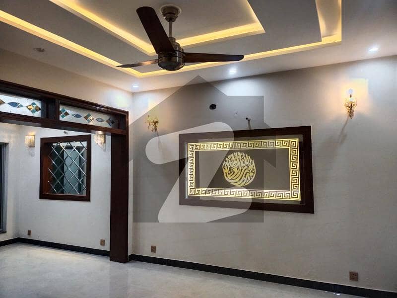 بحریہ ٹاؤن ۔ بلاک اے اے بحریہ ٹاؤن سیکٹرڈی بحریہ ٹاؤن لاہور میں 3 کمروں کا 5 مرلہ مکان 1.17 کروڑ میں برائے فروخت۔