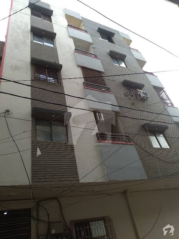 900 Square Feet Flat In Usmania Colony For Sale