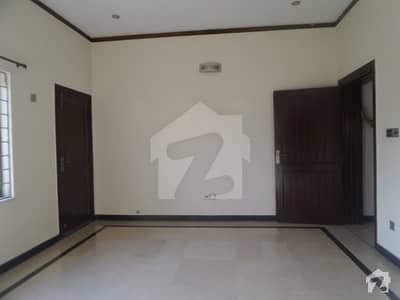 Lalazar House Sized 4500 Square Feet For Rent
