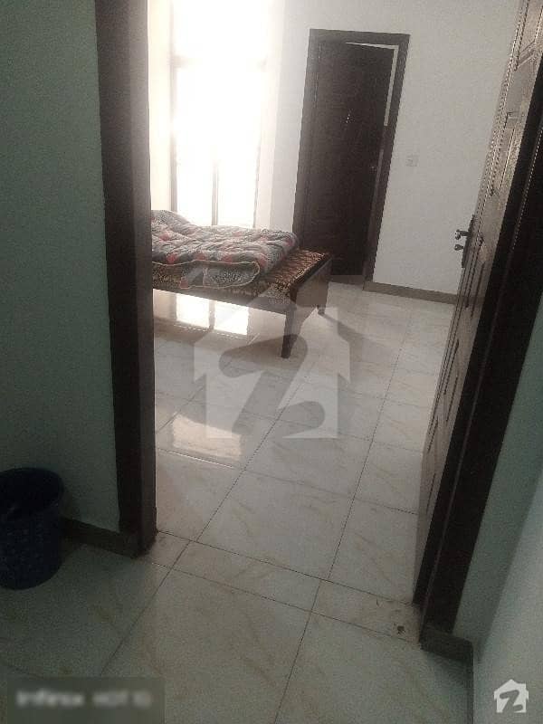 Flat With A Single Room Available For Rent