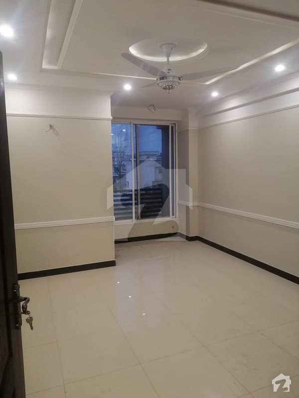 Rayyan Heights 2 Bed Flat Is Available For Sale Rayyan Heights 2 Bed Flat Is Available For Sale