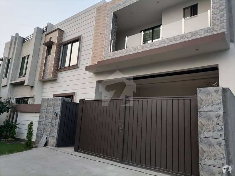ستارہ ویلی فیصل آباد میں 8 مرلہ مکان 1.75 کروڑ میں برائے فروخت۔
