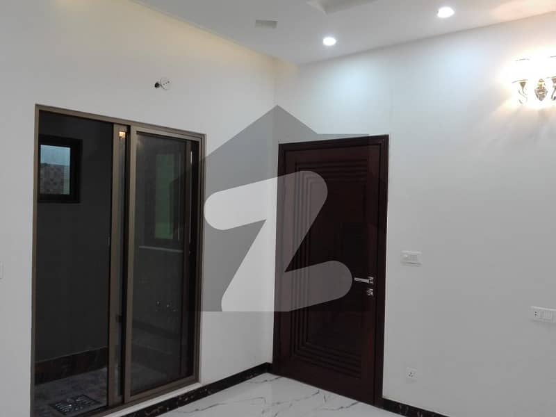 Centrally Located House In Architects Engineers Housing Society Is Available For Rent