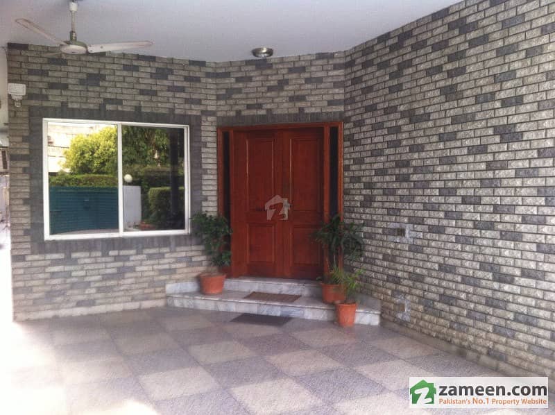five marla double story house for sale in gulberg