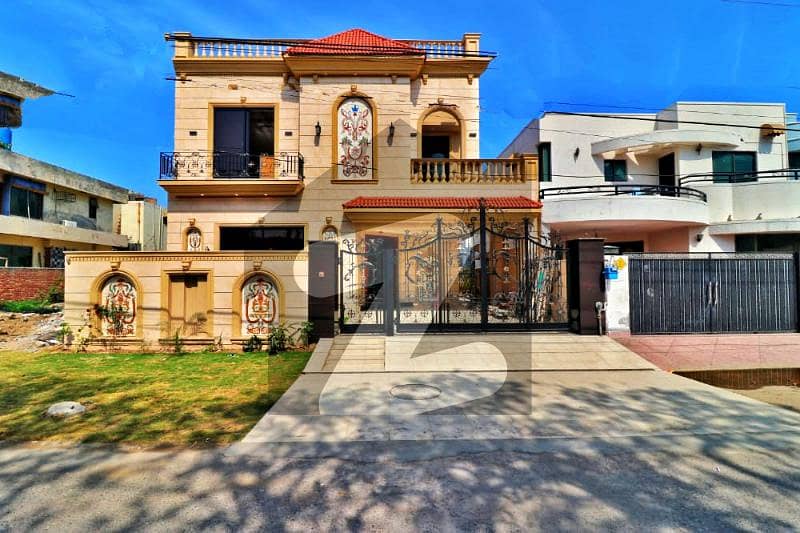10 Marla Brand New Spanish Bungalow For Sale In Phase 4 Dha