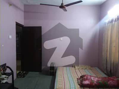 نارتھ کراچی - سیکٹر 5-B1 نارتھ کراچی کراچی میں 6 کمروں کا 6 مرلہ مکان 1.6 کروڑ میں برائے فروخت۔