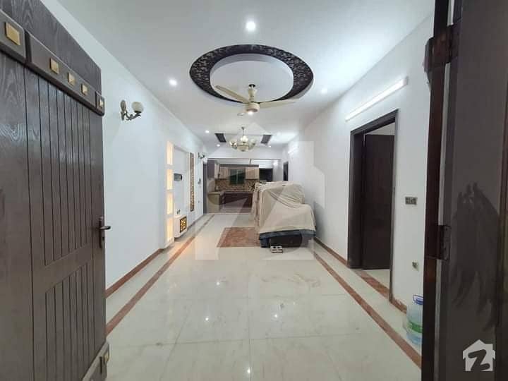 پی ای سی ایچ ایس بلاک 2 پی ای سی ایچ ایس جمشید ٹاؤن کراچی میں 3 کمروں کا 8 مرلہ زیریں پورشن 2.35 کروڑ میں برائے فروخت۔