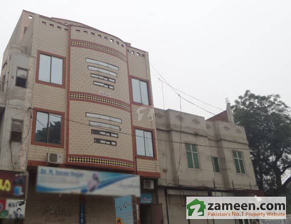 Triple Storey Commercial Plaza Is Available For Rent