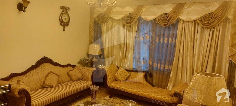 صدر پشاور میں 3 کمروں کا 10 مرلہ فلیٹ 2.1 کروڑ میں برائے فروخت۔