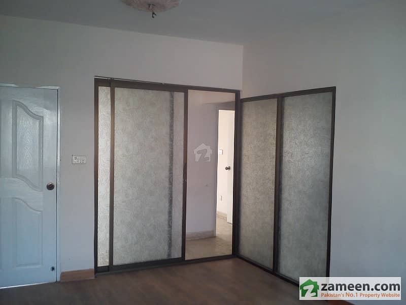 Ground Floor Fully Renovated 3 Bed Apartment For Sale In Block 16 Gulshan E Iqbal
