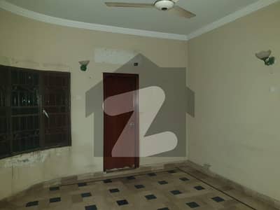 پی آئی اے ہاؤسنگ سکیم ۔ بلاک اے1 پی آئی اے ہاؤسنگ سکیم لاہور میں 5 کمروں کا 10 مرلہ مکان 2.5 کروڑ میں برائے فروخت۔