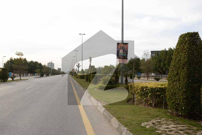 Corner 5 Marla Commercial Plot For Sale In Prime Location Of Bahria Town