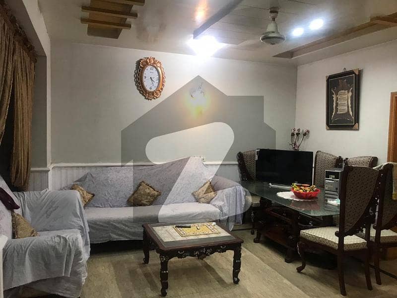 پیراگون سٹی ۔ ایگزیکیٹو بلاک پیراگون سٹی لاہور میں 2 کمروں کا 4 مرلہ مکان 1.2 کروڑ میں برائے فروخت۔