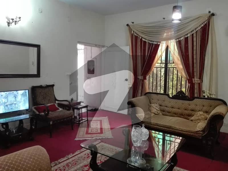 Facing Park 10 Marla House For sale In Model Town Link Road