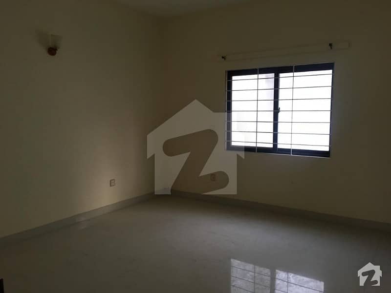 Portion Available For Rent Dha Phase 8 Slightly Use Portion
